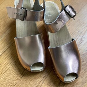 No. 6 Rose Gold Peep Toe 39